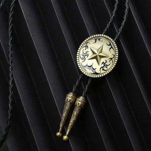 Bolo tie med stjärnmotiv i antik metall