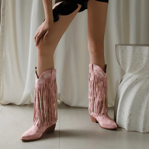 Cowboy boots mocka dam