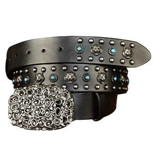 Cowboybälte i Tjockt Läder med Metallnitar och Ornament