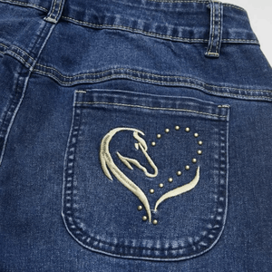 Mörkblå bootcut jeans med broderat hjärta och hästmotiv