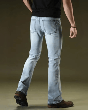 Utsvängda jeans för herr