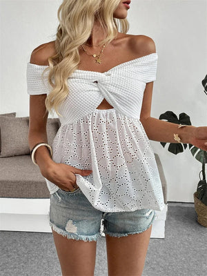 Vit off shoulder-blus i broderie anglaise med knutdetalj