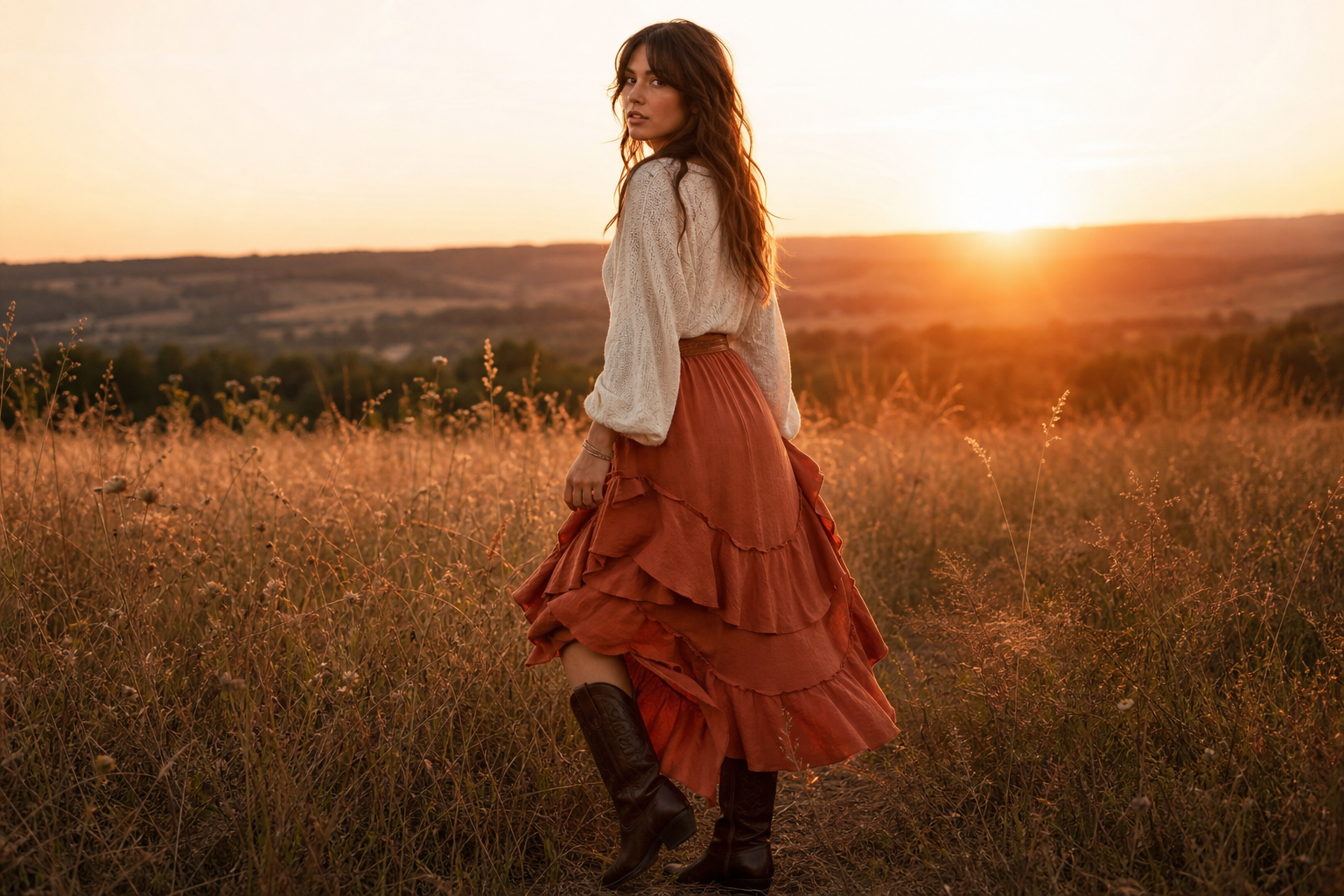 Cowboy boots et jupe longue : le duo romantique du style western