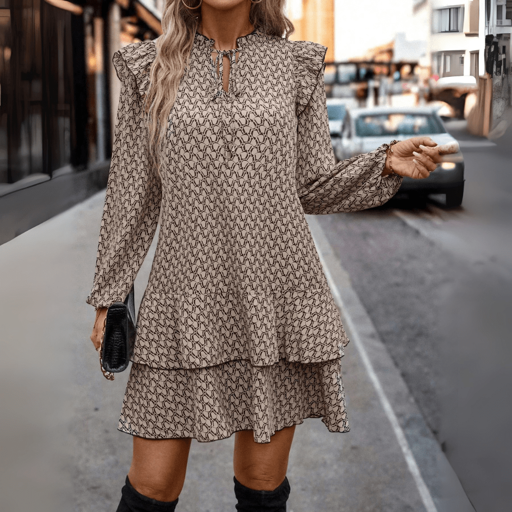 Beige långärmad klänning