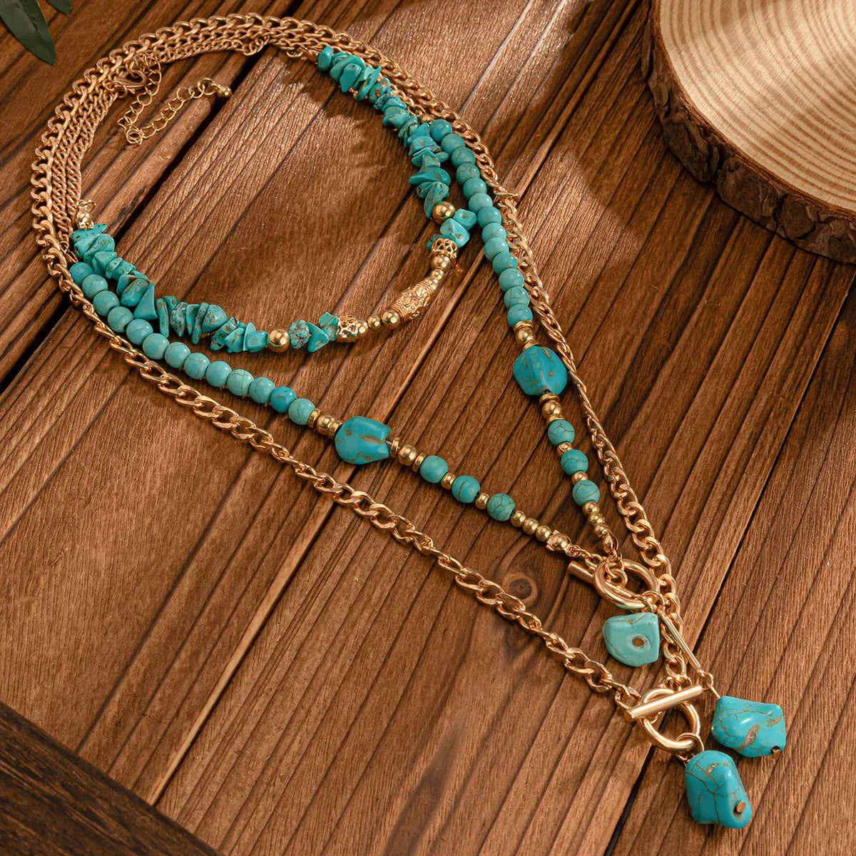 Boho halsband med western-berlocker