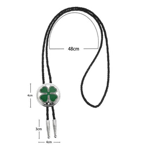 Bolo tie i  läder med grön fyrklöver Grön