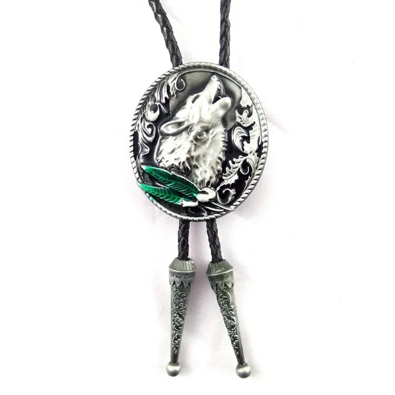 Bolo tie i läder med vargmotiv i antik stil Antiksiler och grön