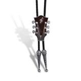 Bolo tie med gitarrhänge i emalj Mörkbrun