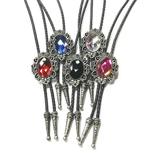 Bolo tie med oval glassten och vintagekrona