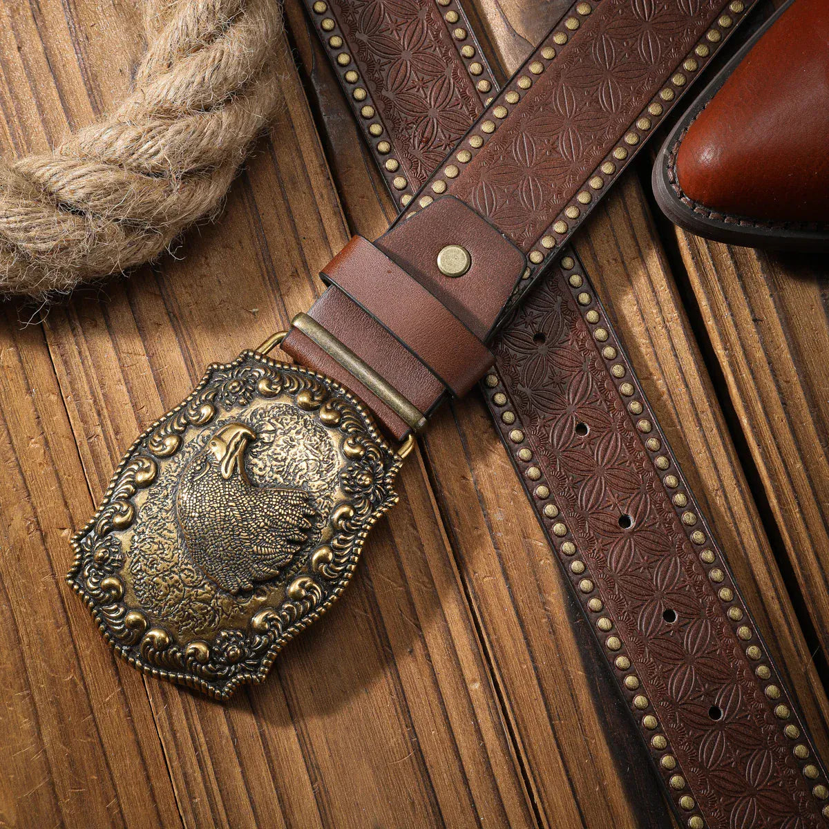 Brunt cowboyläderbälte