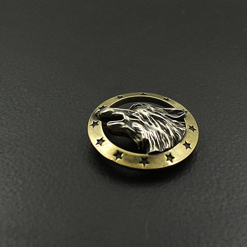 Concho rund mässing med varghuvud Guld och silver / 30 mm