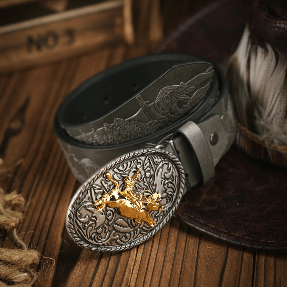 Cowboybälte med gyllene tjurspänne