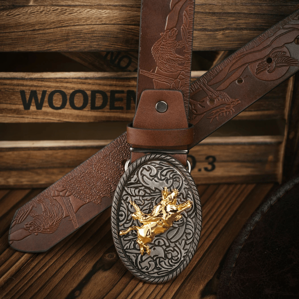 Cowboybälte med gyllene tjurspänne