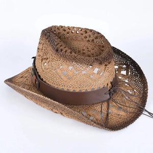Cowboyhatt i flätad halm med tjurdetalj