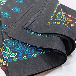 Svart Paisley Bandana med Flerfärgat Tryck