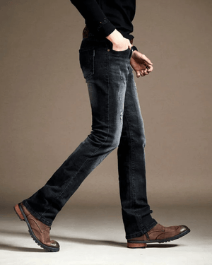 Utsvängda jeans för herr
