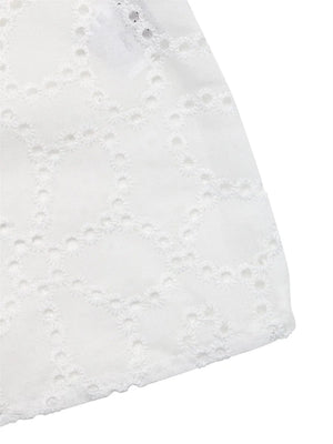 Vit off shoulder-blus i broderie anglaise med knutdetalj