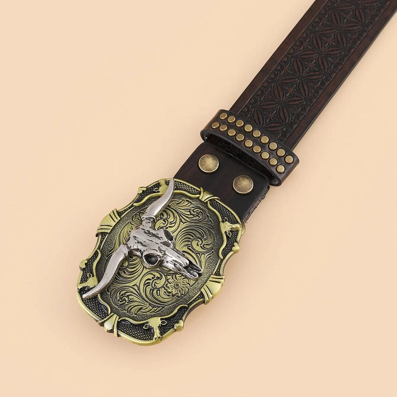 Westernbälte i Präglat läder med Storslagen Buckle